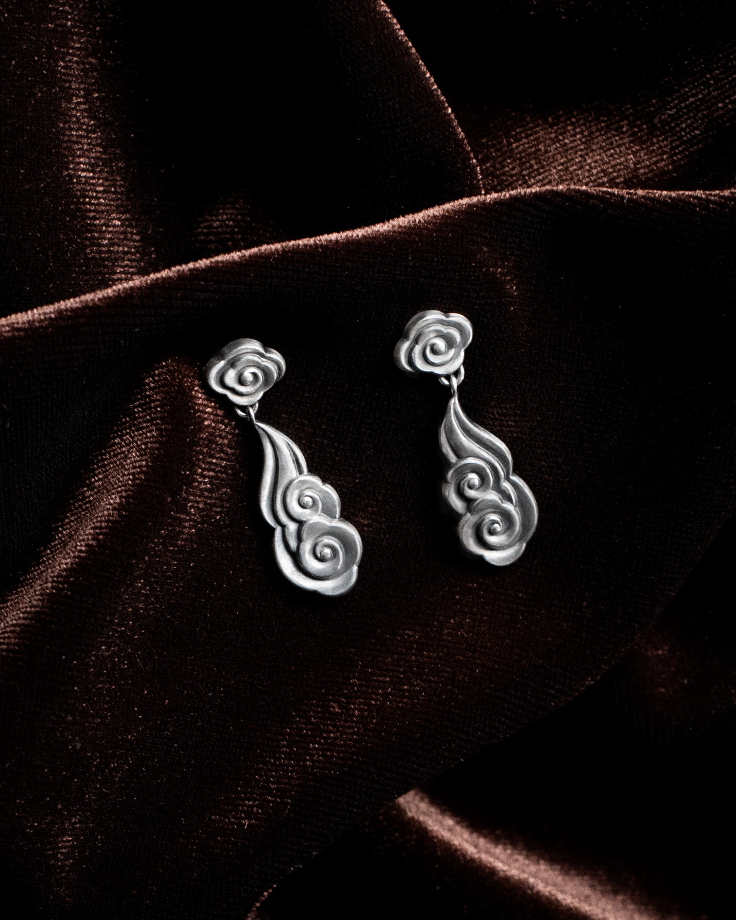 Auspicious Cloud Drop Earrings